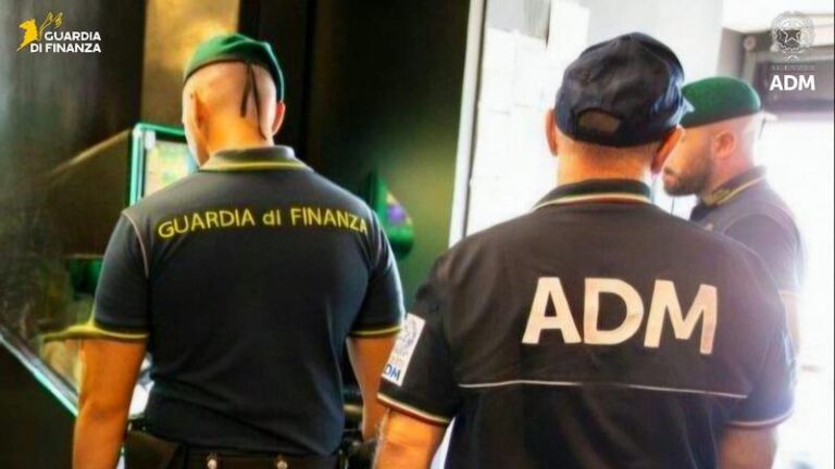 Enna, stretta su gioco illegale: elusi controlli antiriciclaggio per 260mila euro