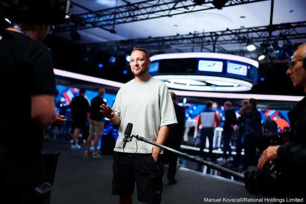Ept Barcellona 2026: Ferrari mette il turbo e comanda il final table, picca per Calderone