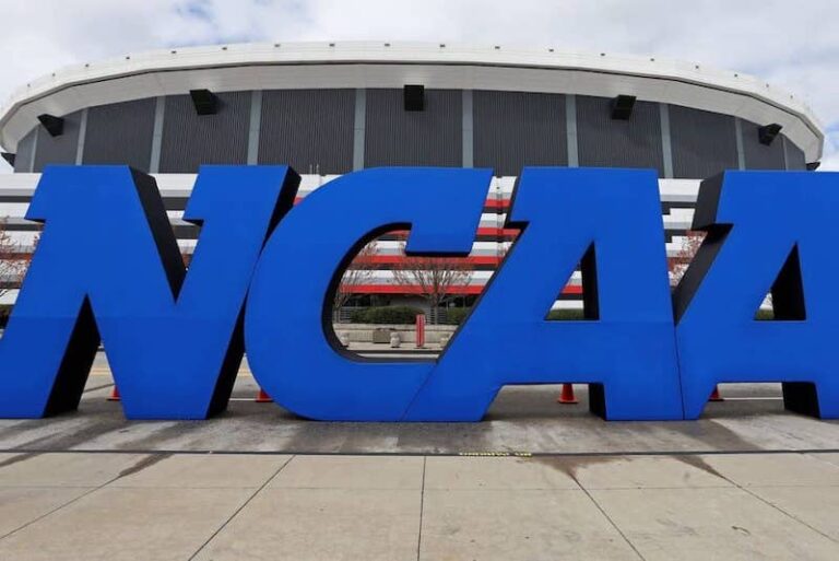 Scandalo Ncaa, Jalon Smith primo condannato: 39 giocatori di basket coinvolti nell’inchiesta