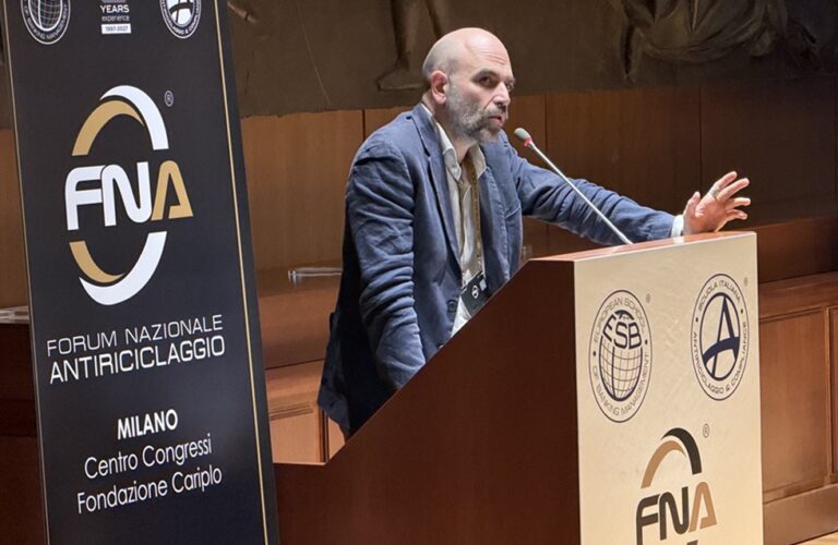 Saviano al Forum Antiriciclaggio: ‘È il riciclaggio a consumare la democrazia’